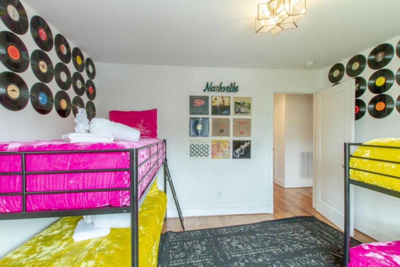 Howdy House New And Trendy With Rooftop Deck Nashville Bagian luar foto
