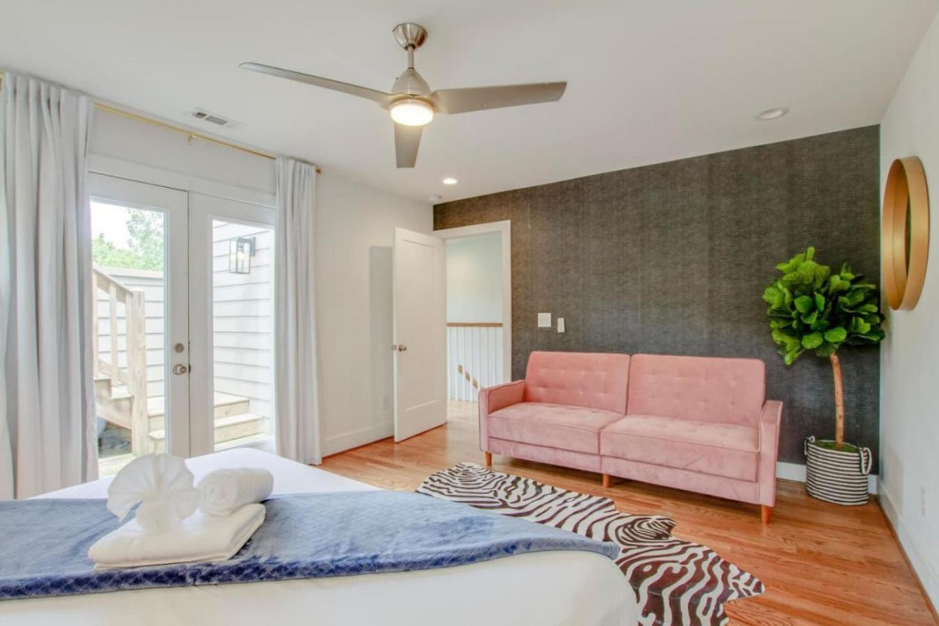 Howdy House New And Trendy With Rooftop Deck Nashville Bagian luar foto