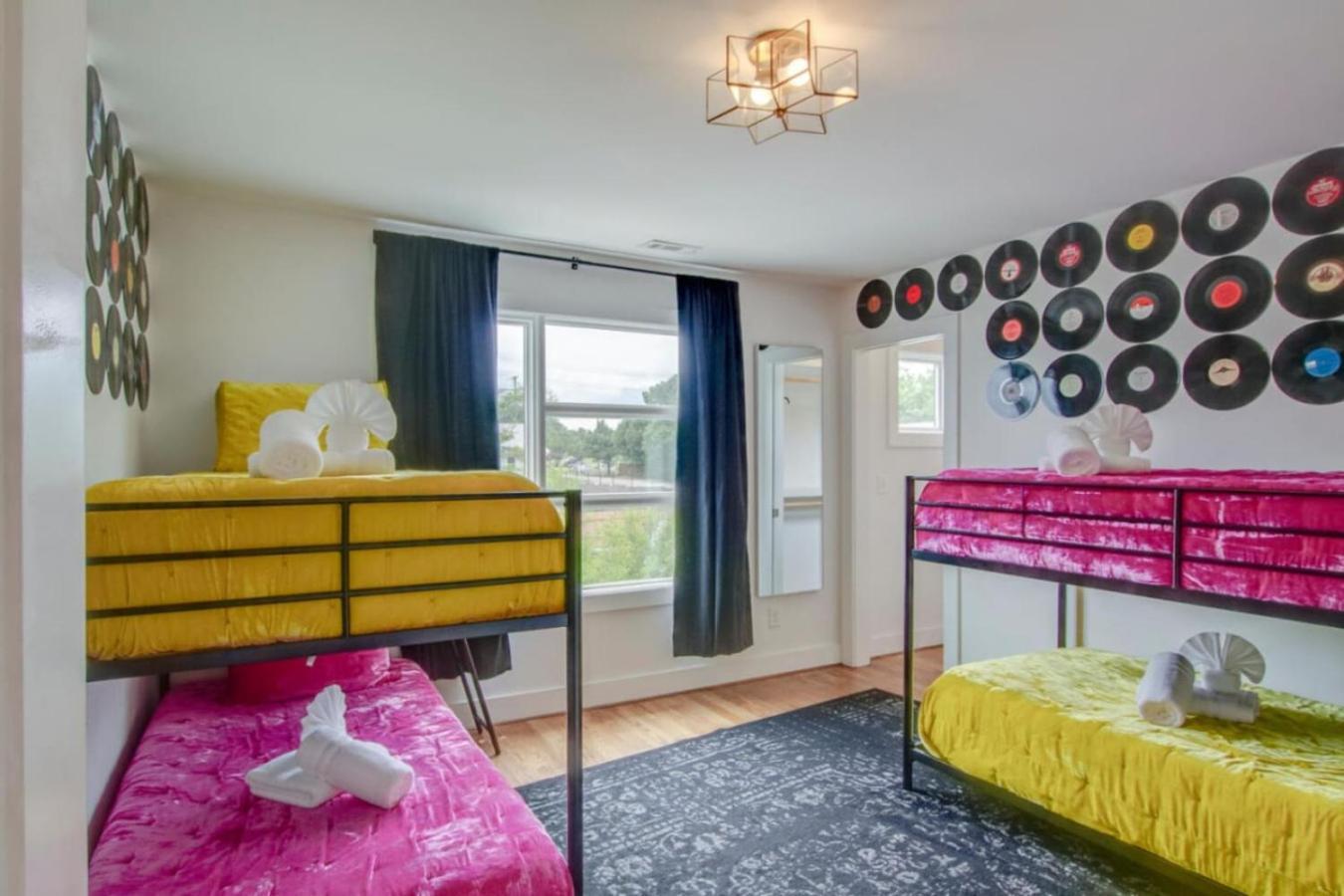 Howdy House New And Trendy With Rooftop Deck Nashville Bagian luar foto